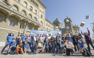 Dépôt des signatures pour la double initiative